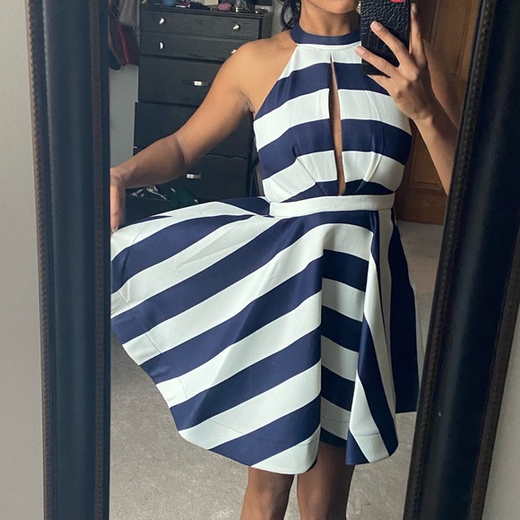 NWT Navy and white striped open back dress - Picture 3 of 6